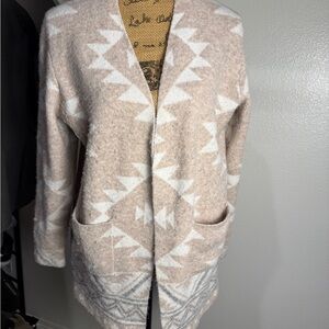 Frye Cream and Tan Open-Front Geometric Cardigan